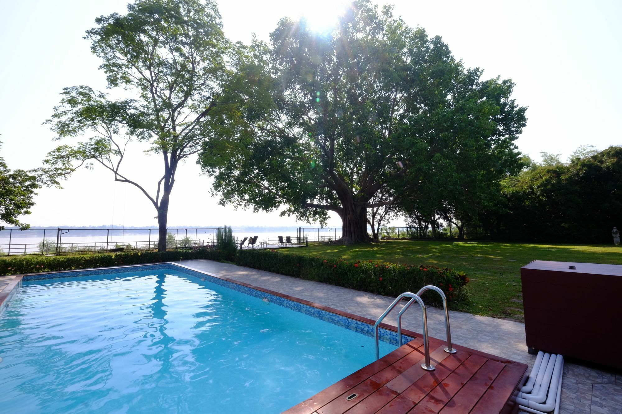 Bo Tree Cottage On The River Mukdahan Dış mekan fotoğraf